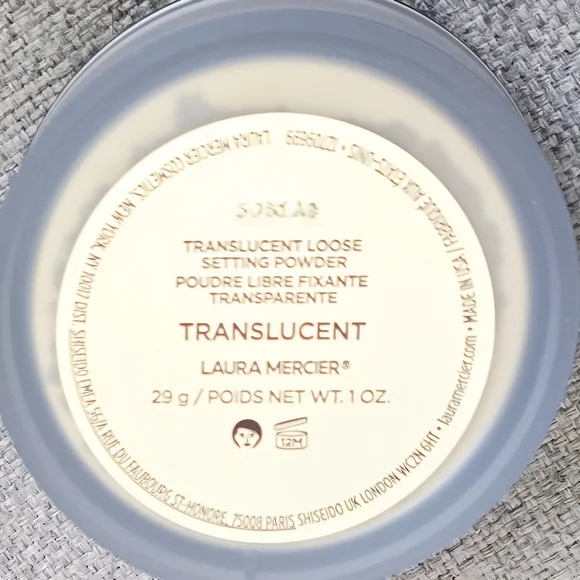 NEW! Laura Mercier Translucent Setting Powder In Translucent 29 g - Picture 8 of 8